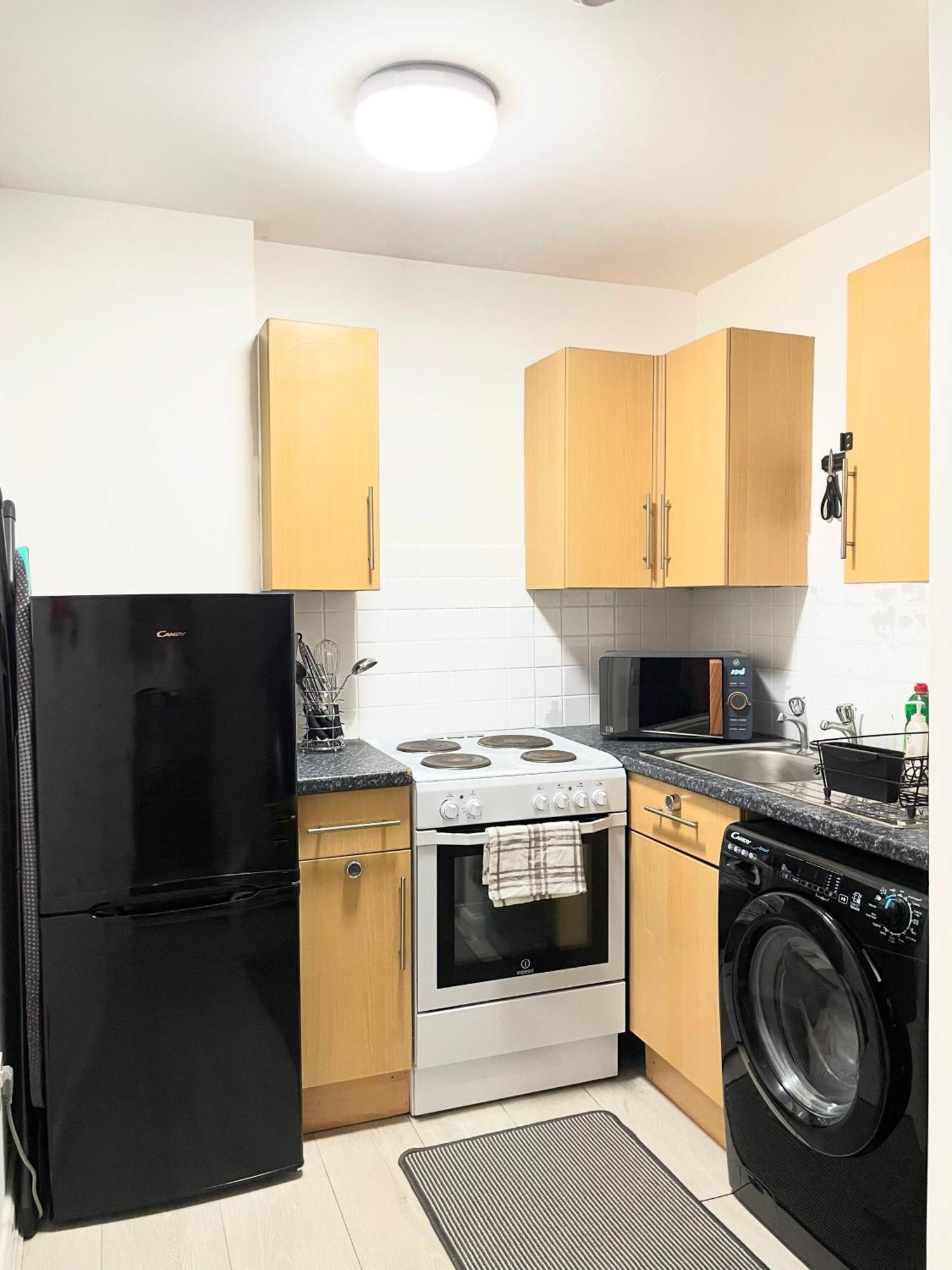 Cosy Prenton Near Tranmere Club And Liverpool *