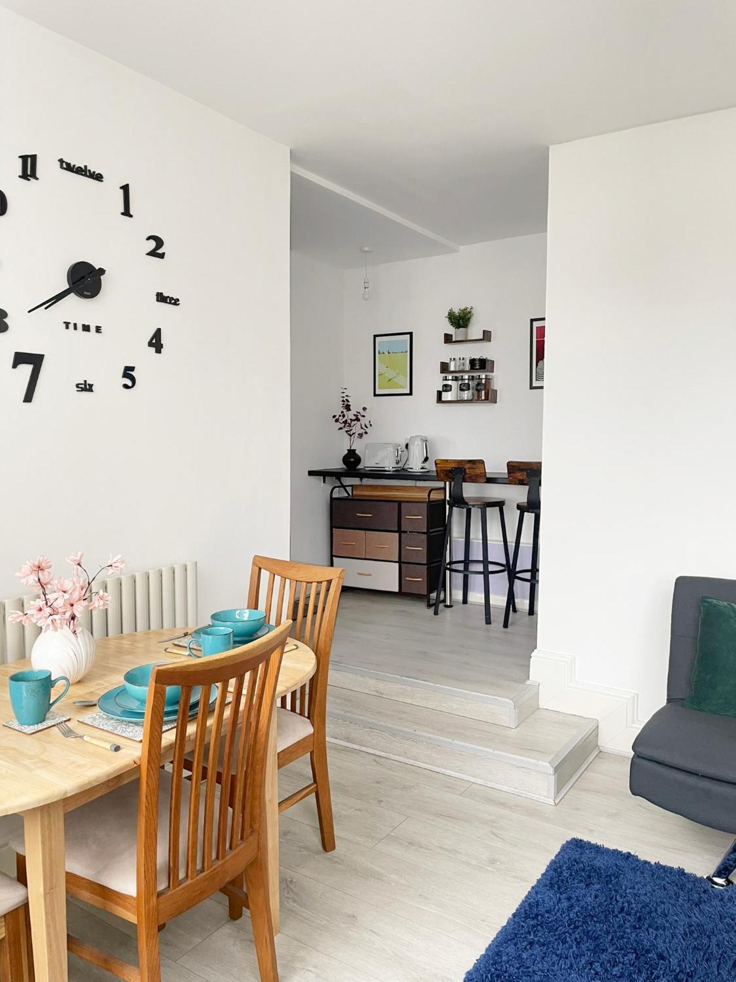 Cosy Prenton Near Tranmere Club And Liverpool Apartment *