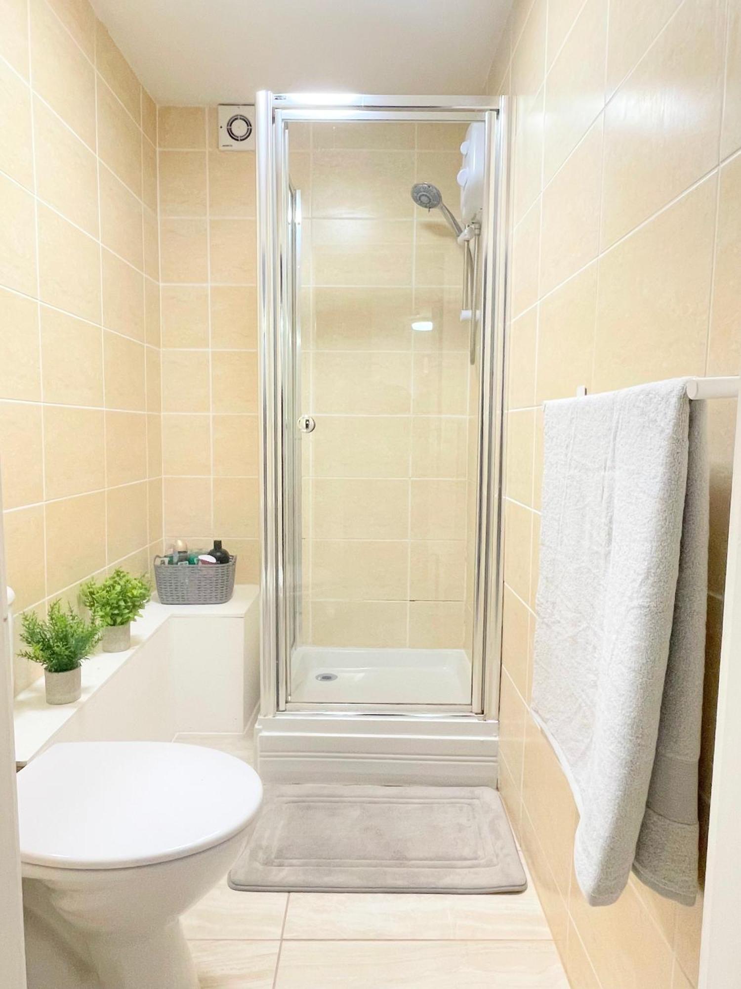 Apartment Cosy Prenton Near Tranmere Club And Liverpool Birkenhead